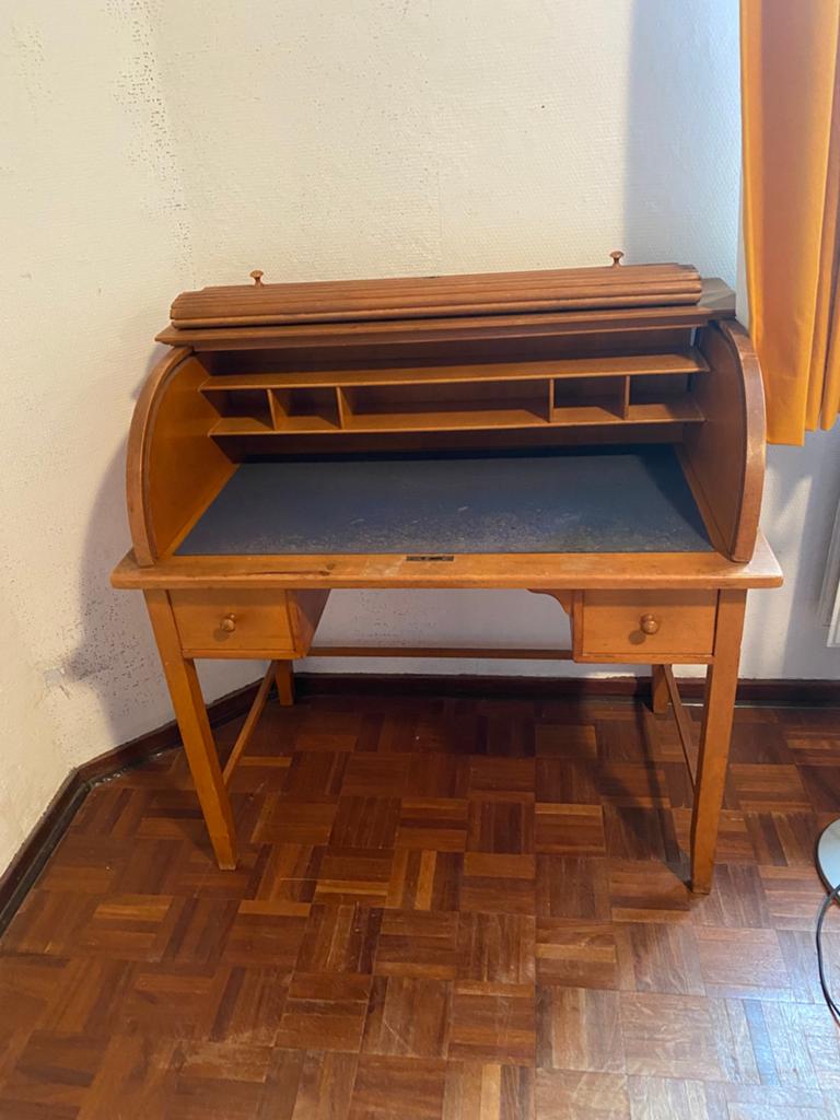 Antieke secretaire hout met roldeur kinderhoogte, Ophalen, Gebruikt
