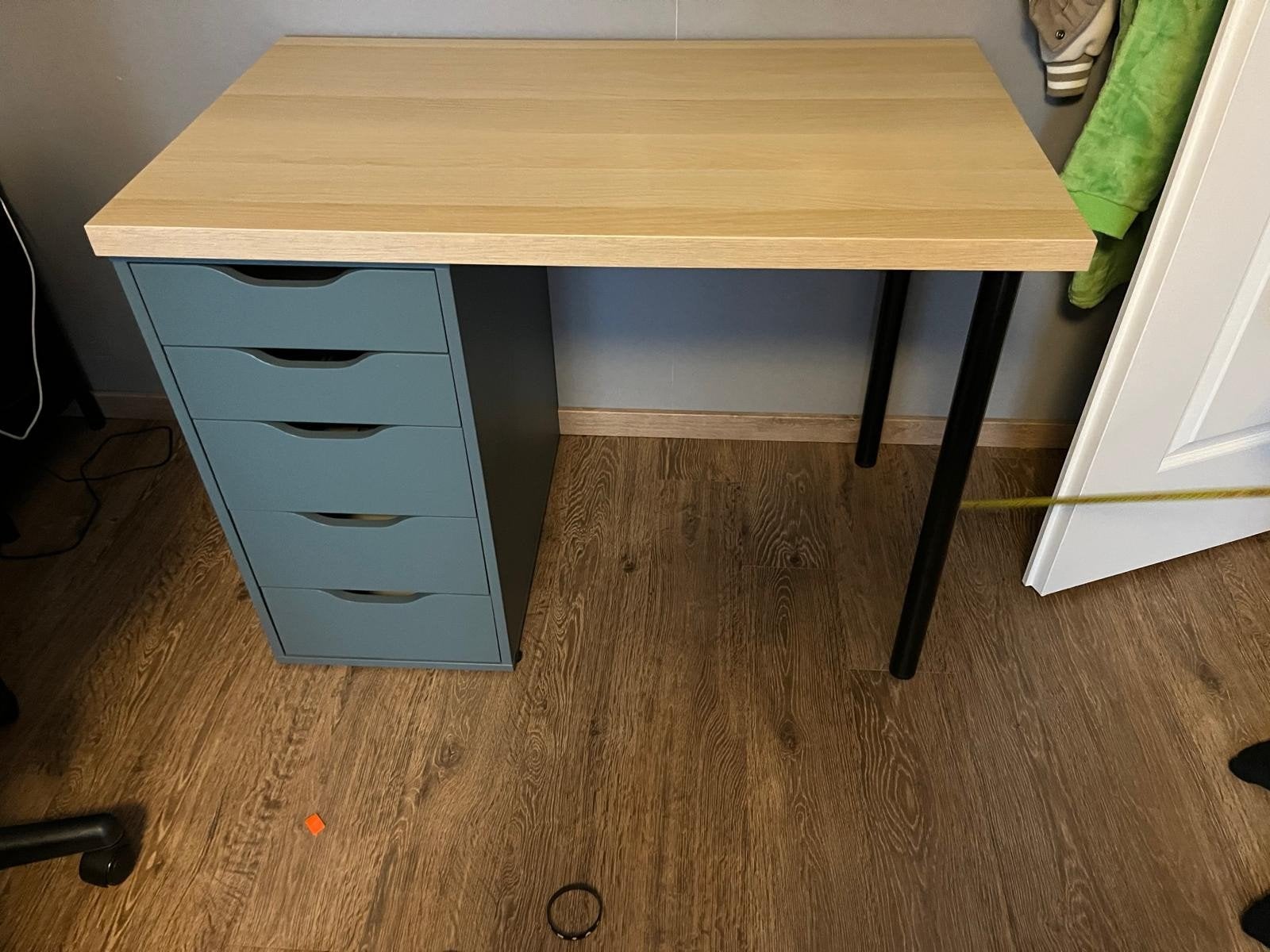 bureau ikea 1 meter breed, Huis en Inrichting, Ophalen, Kinderbureau, Zo goed als nieuw, 61 cm