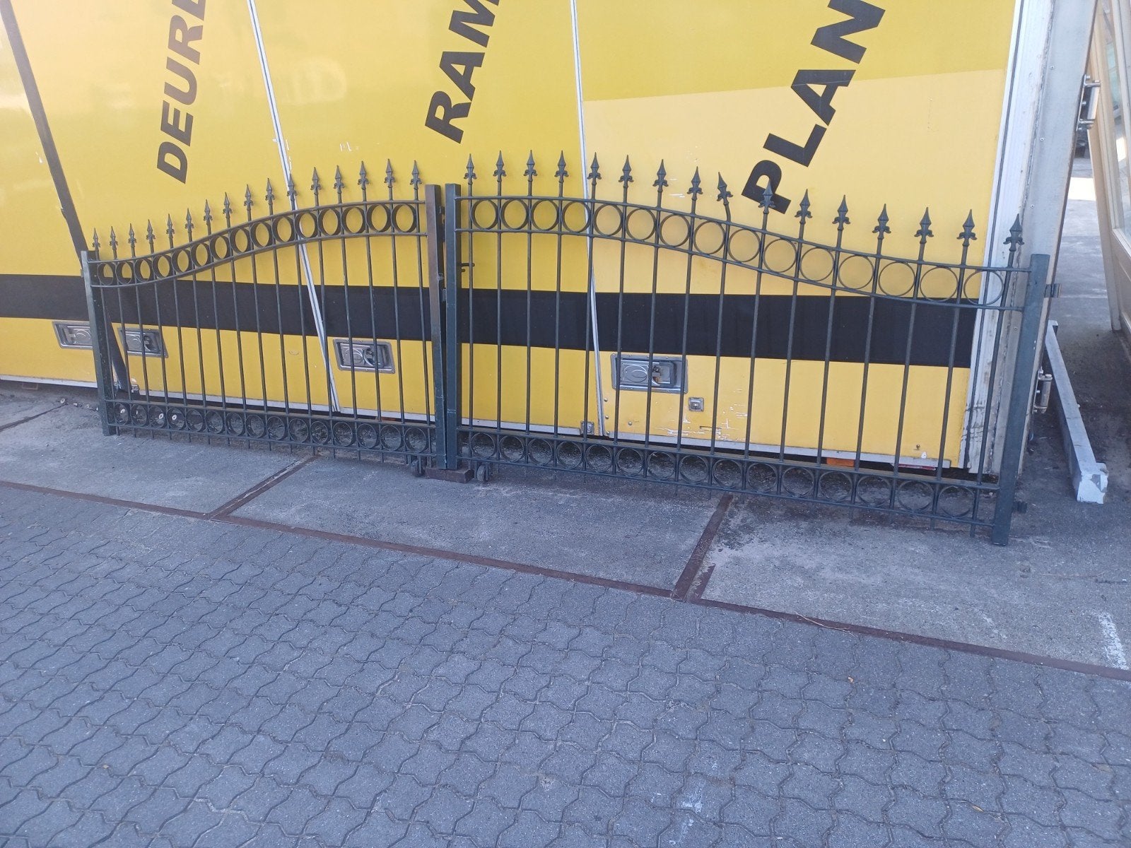Poort dubbele poort, Ophalen, IJzer