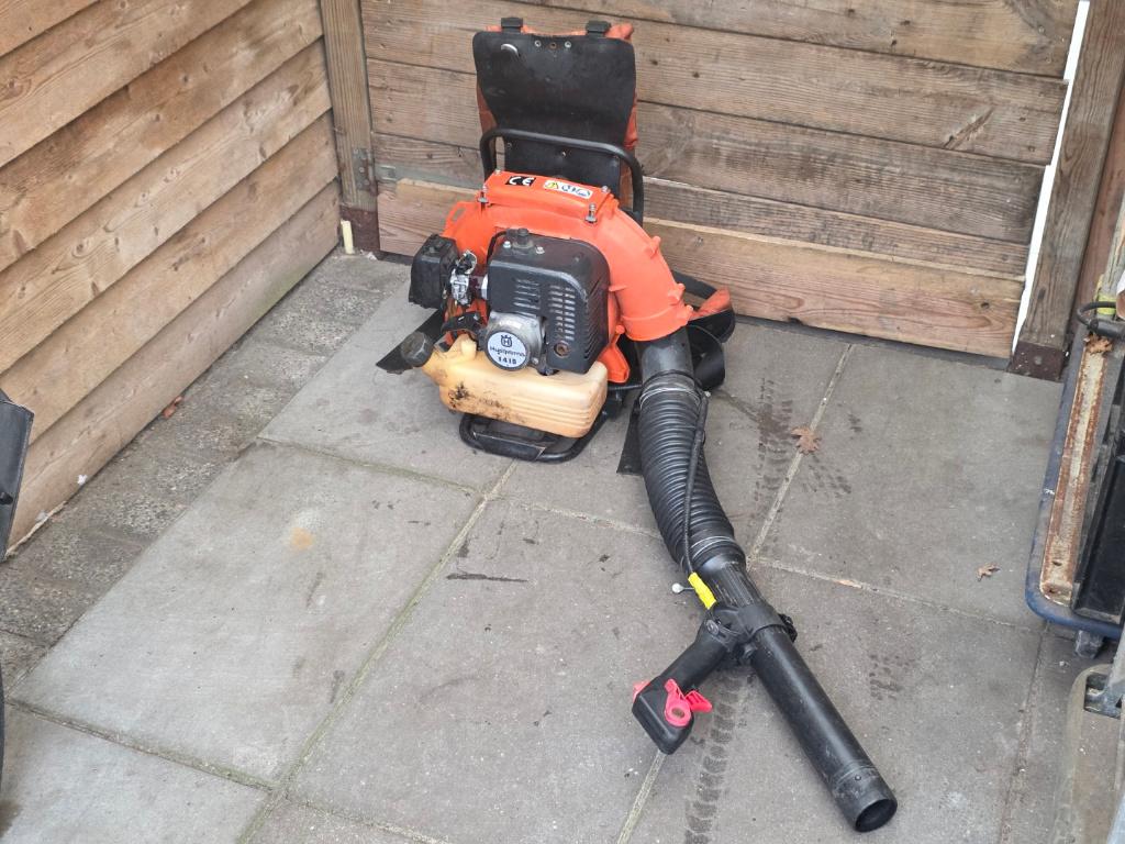 tk:Husqvarna 141B Rug Bladblazer/Krachtige Rugblazer,Benzine, Tuin en Terras, Bladblazers, Ophalen, Benzine, Gebruikt, Ruggedragen