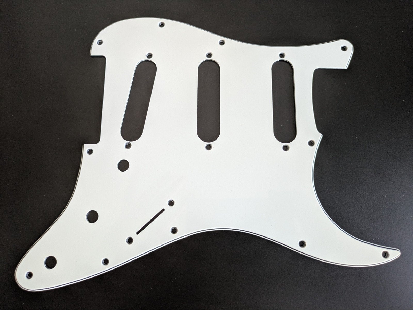 Stratocaster pickguard (parchment colour), Ophalen of Verzenden, Zo goed als nieuw, Elektrische gitaar