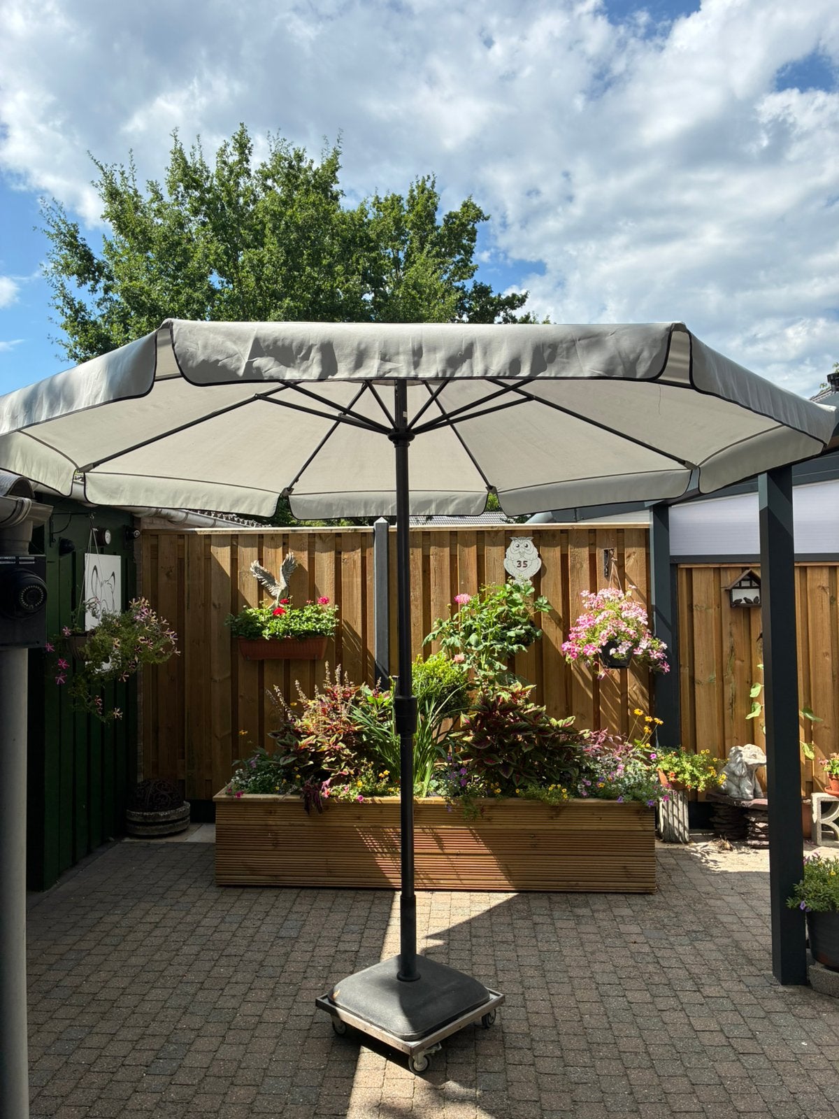 GROTE PARASOL, Ophalen, Gebruikt, Kantelbaar, 2 tot 3 meter