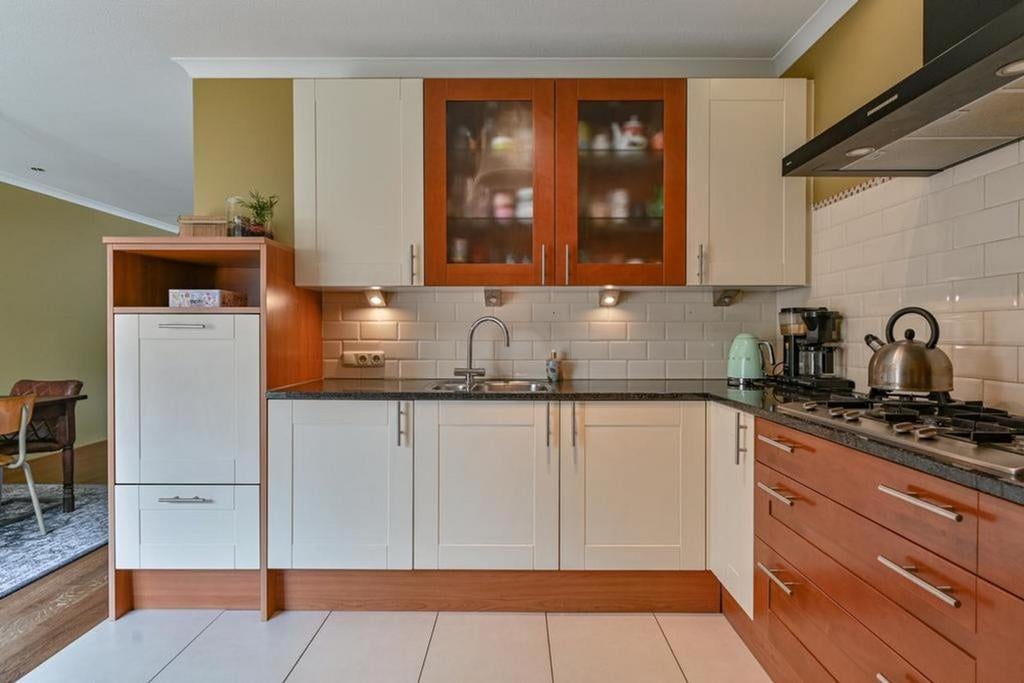 Complete keuken op te halen vanaf 1 mei, Huis en Inrichting, Keuken | Complete keukens, Gebruikt, Hoekkeuken, Graniet of Steen