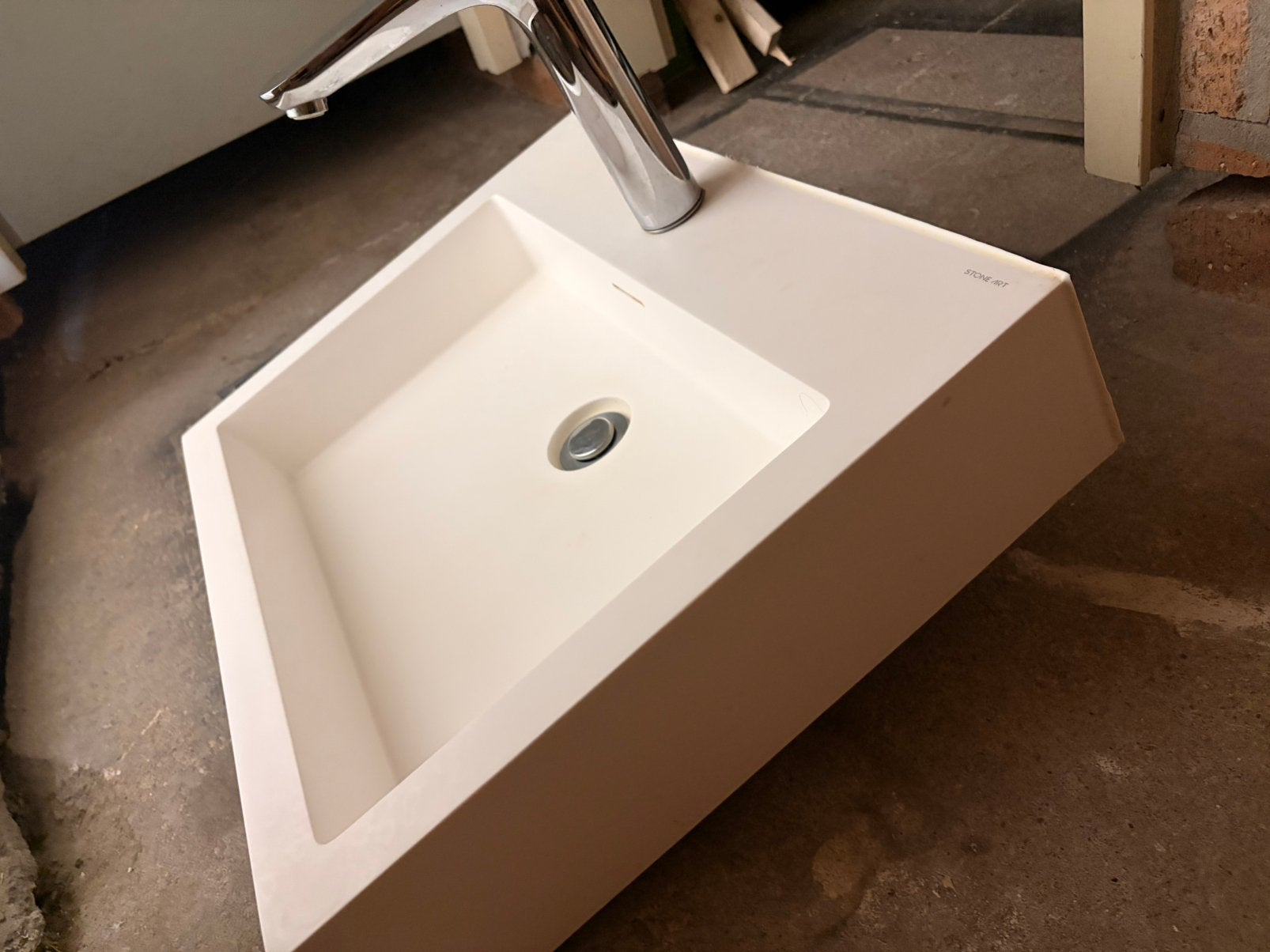 Wasbak met Grohe kraan, Ophalen, Zo goed als nieuw, Chroom, Wastafel