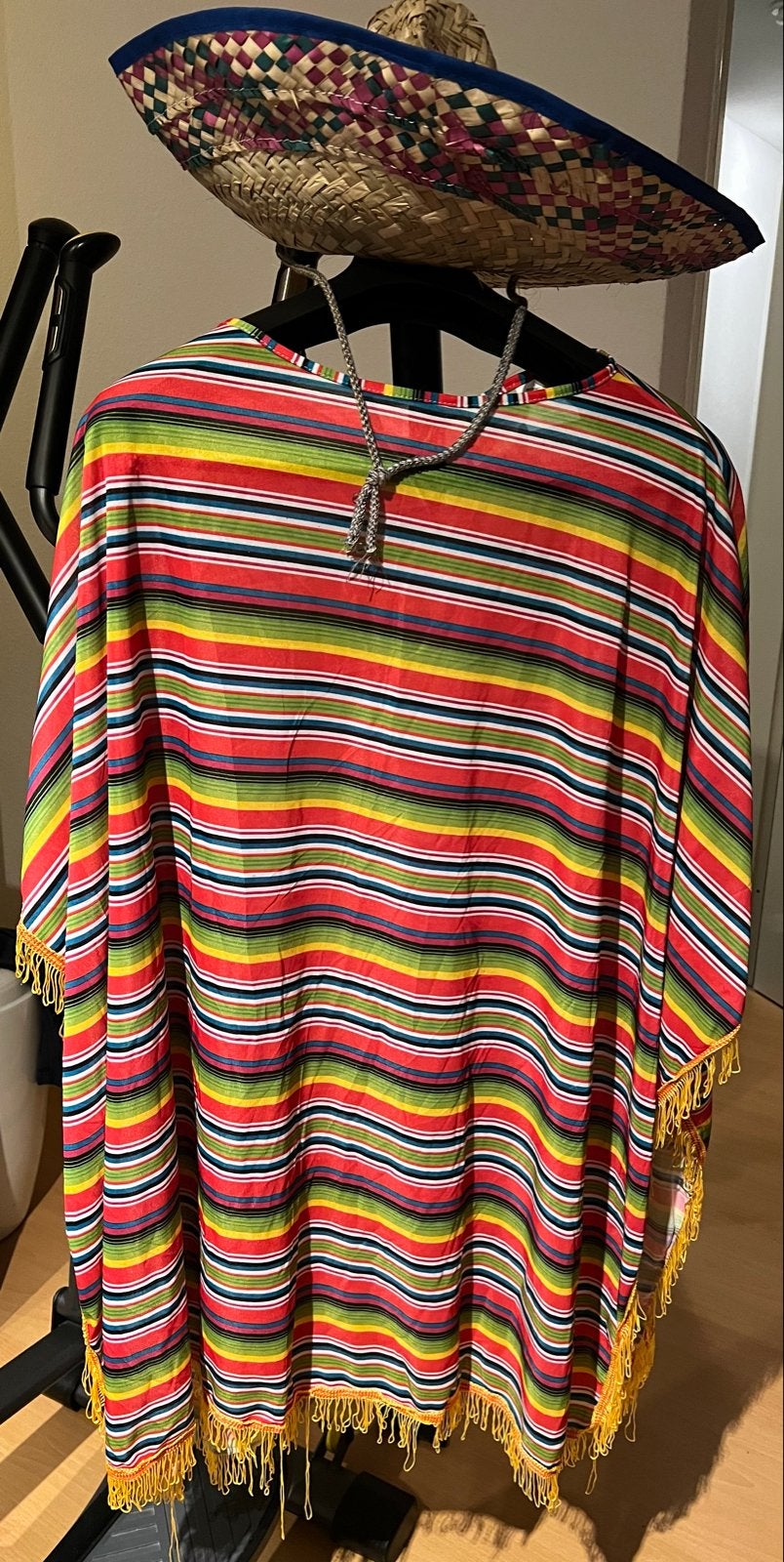 Mexicaans kostuum met poncho en sombrero, Carnaval, Zo goed als nieuw, Kleding, Ophalen