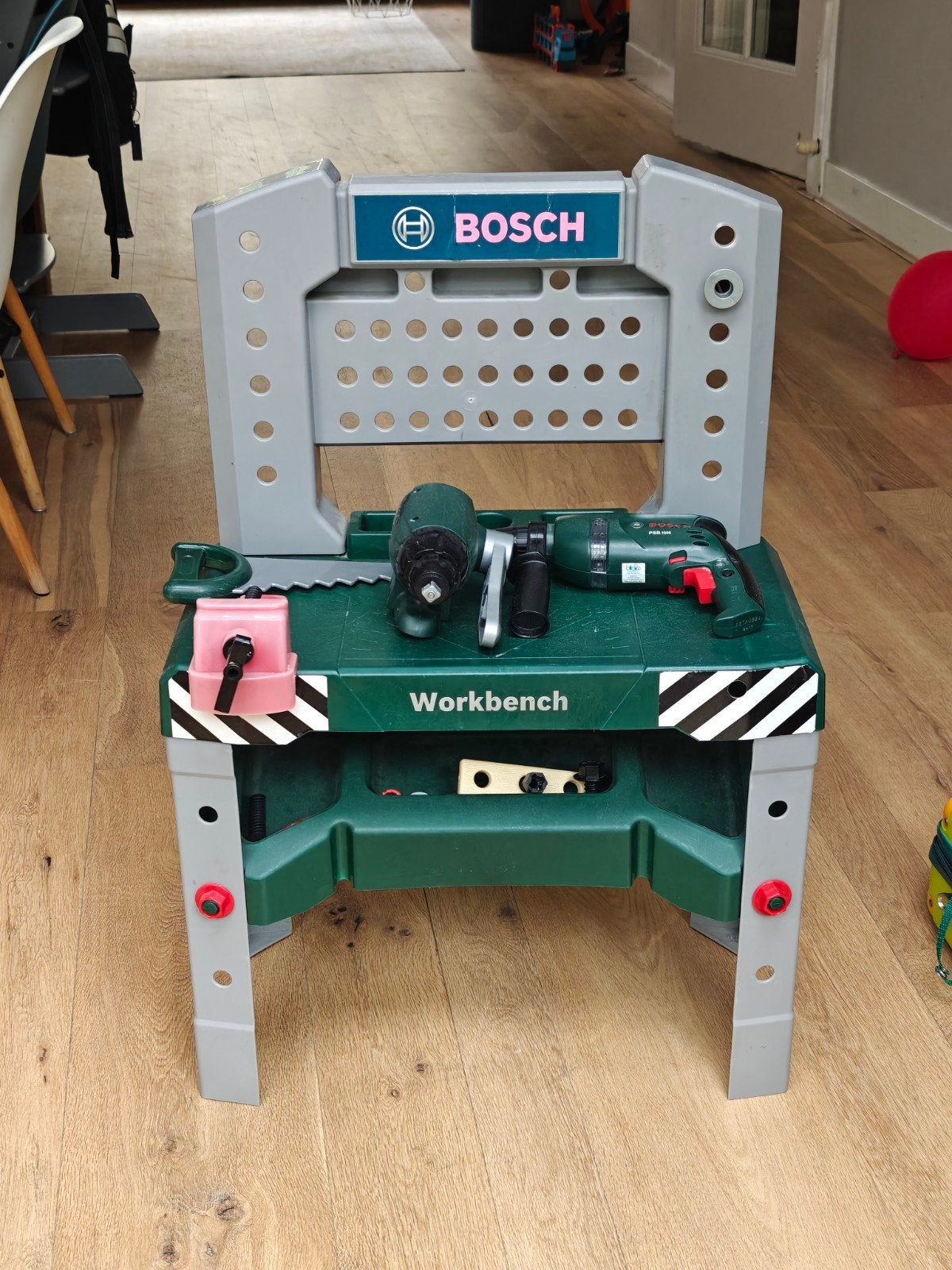 Bosch Kinderwerkbank met Gereedschap, Ophalen, Gebruikt, Jongen of Meisje