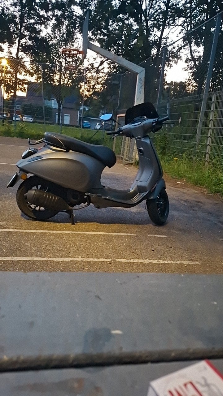 Vespa sprint 50 cc, Ophalen, Gebruikt, Benzine, Overige modellen