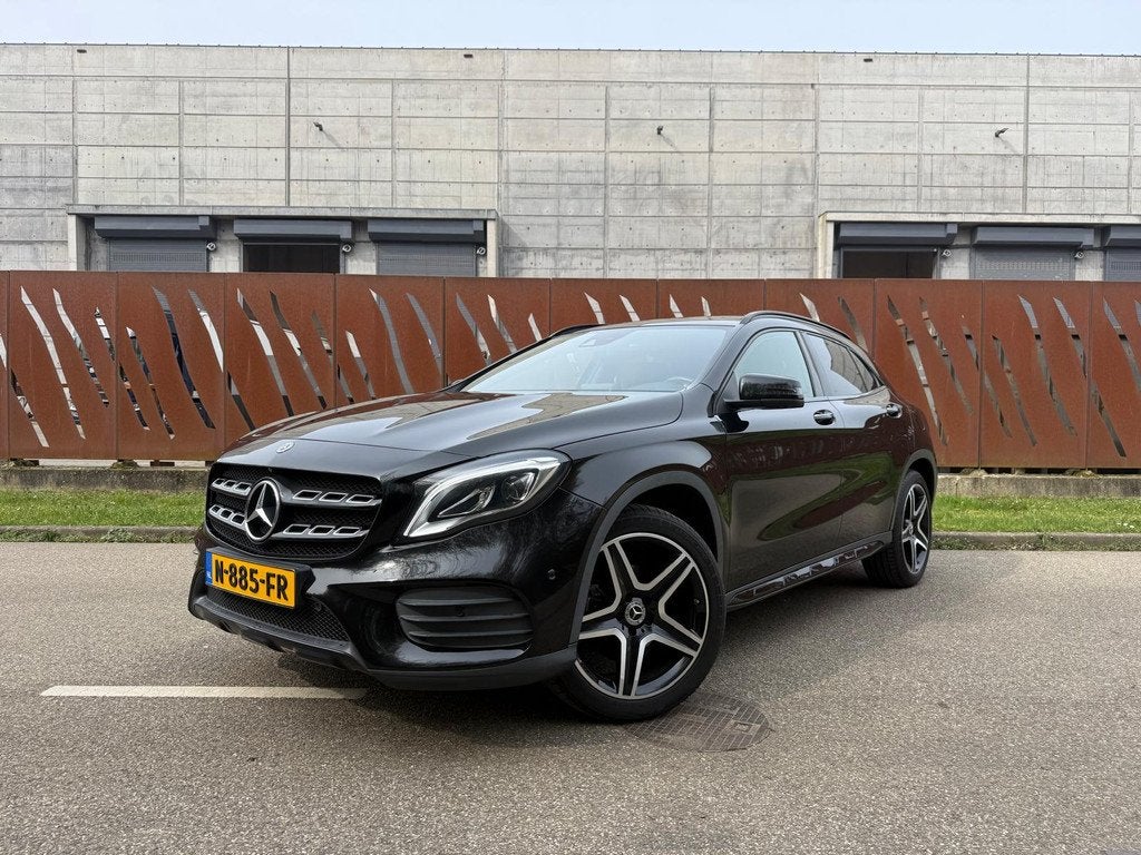 MERCEDES GLA-Klasse 180 122pk 7G-DCT Business Solution AMG U, Auto's, Mercedes-Benz, Gebruikt, Euro 6, 4 cilinders, 715 kg