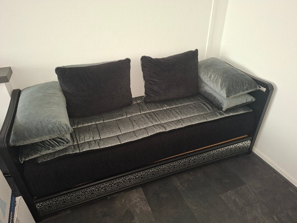 Marokkaanse sedari, Huis en Inrichting, Driepersoons, 75 tot 100 cm, Ophalen of Verzenden, Zo goed als nieuw