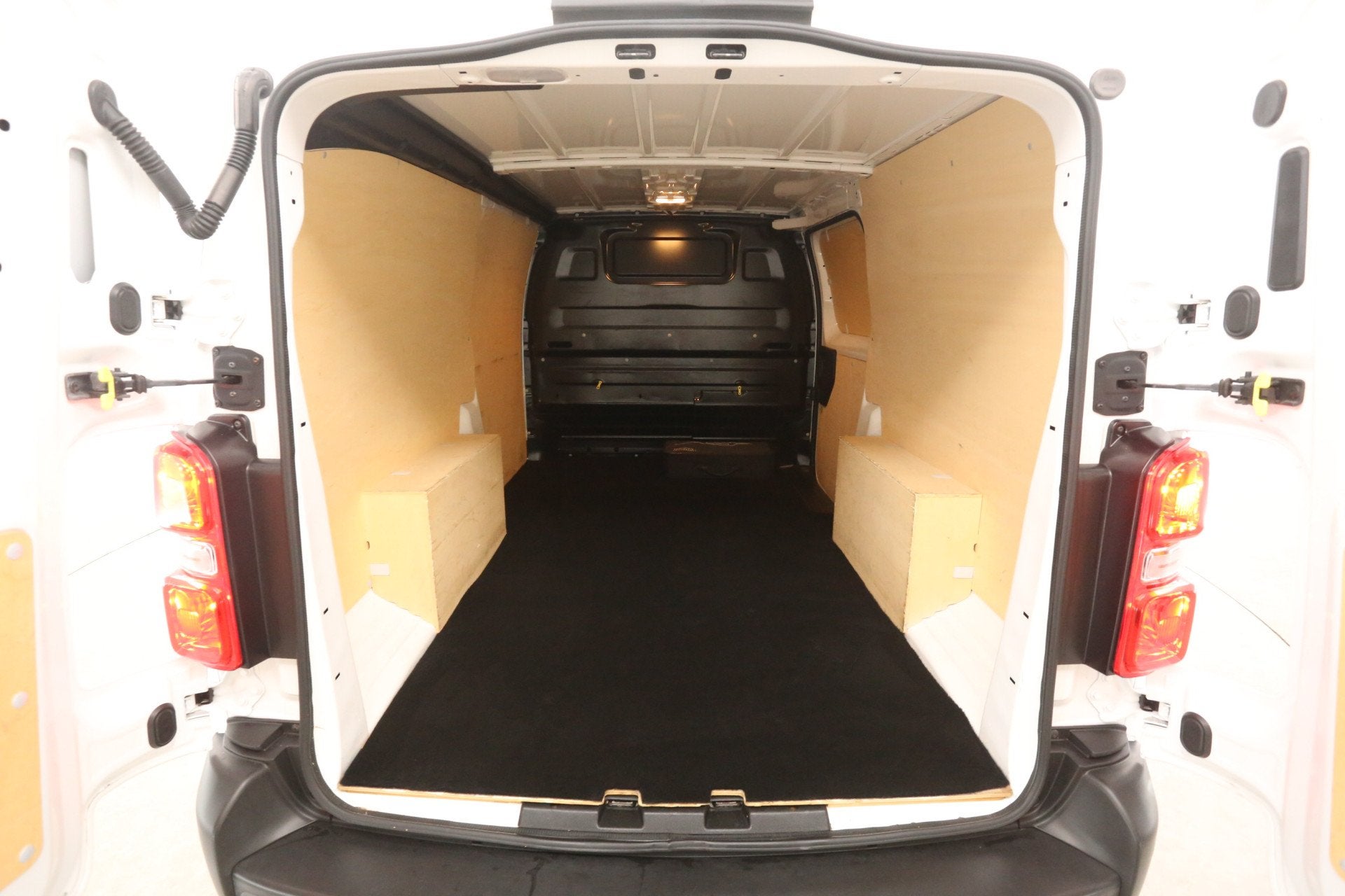 Opel Vivaro Elektrisch L3H1 75 kWh Long Range | Snelladen |, Auto's, 136 pk, Wit, Opel, 75 kWh