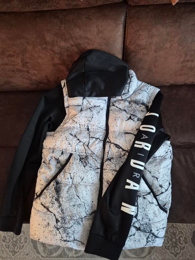 (Michael)Jordan tussenjas cement grey 163-175 cm (XL), Kinderen en Baby's, Kinderkleding | Maat 164, Ophalen of Verzenden, Zo goed als nieuw
