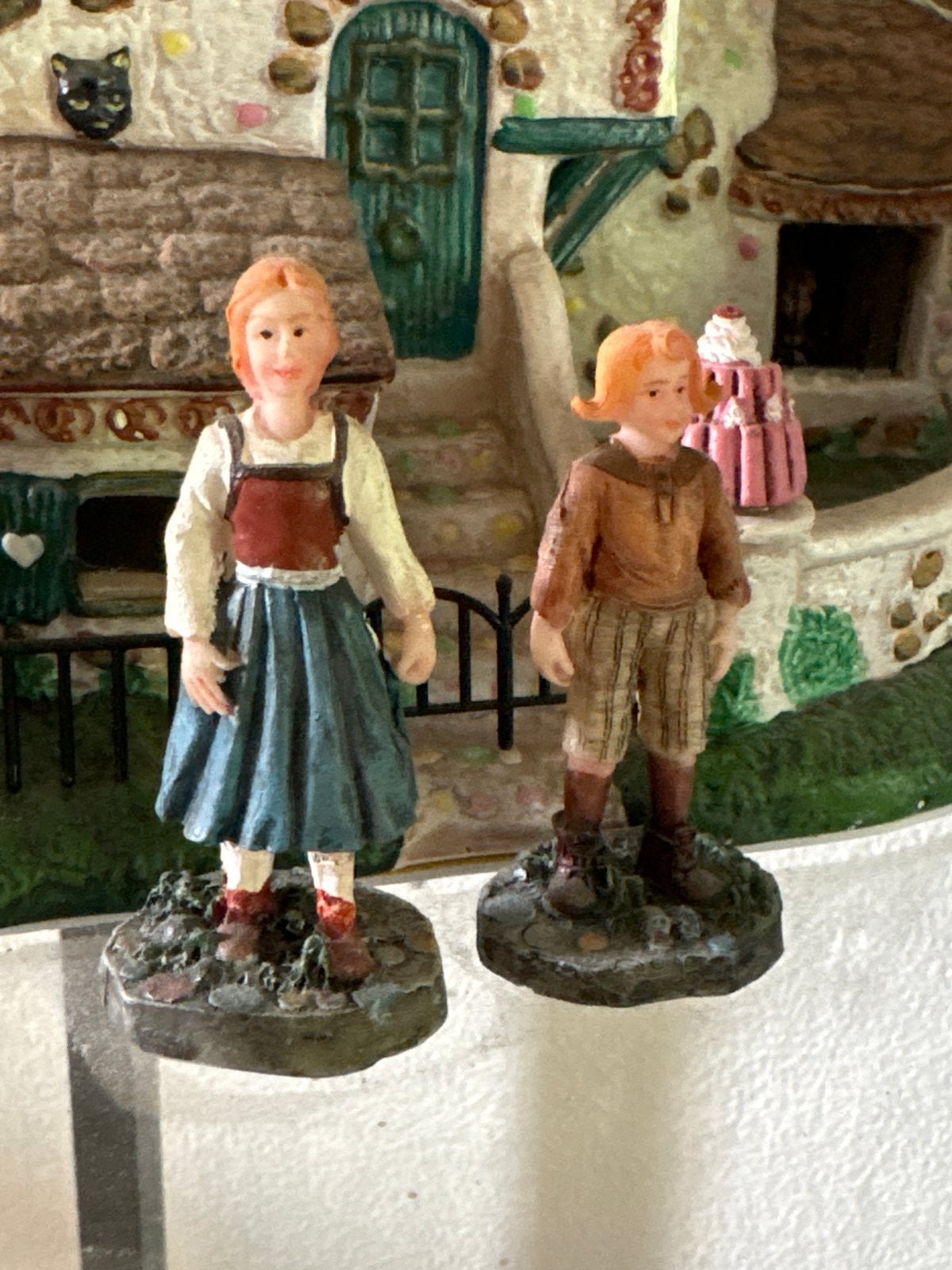 Hans en Grietje beeldjes-set, Ophalen of Verzenden, Zo goed als nieuw, Beeldje of Poppetje