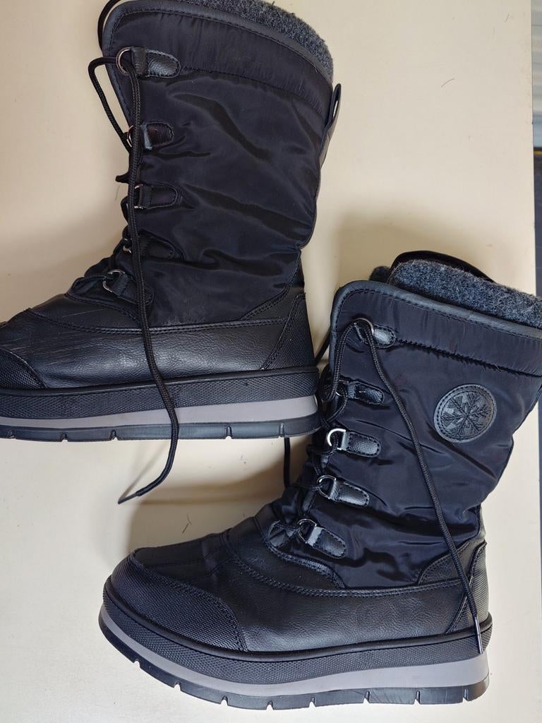 Zwarte snowboots maat 40 - Zo goed als nieuw, Ophalen of Verzenden