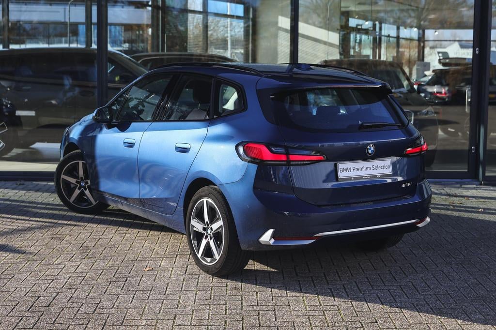 BMW 2 Serie Active Tourer 218i Luxury Line Automaat / Achter, 136 pk, Gebruikt, Met garantie (alle), Blauw