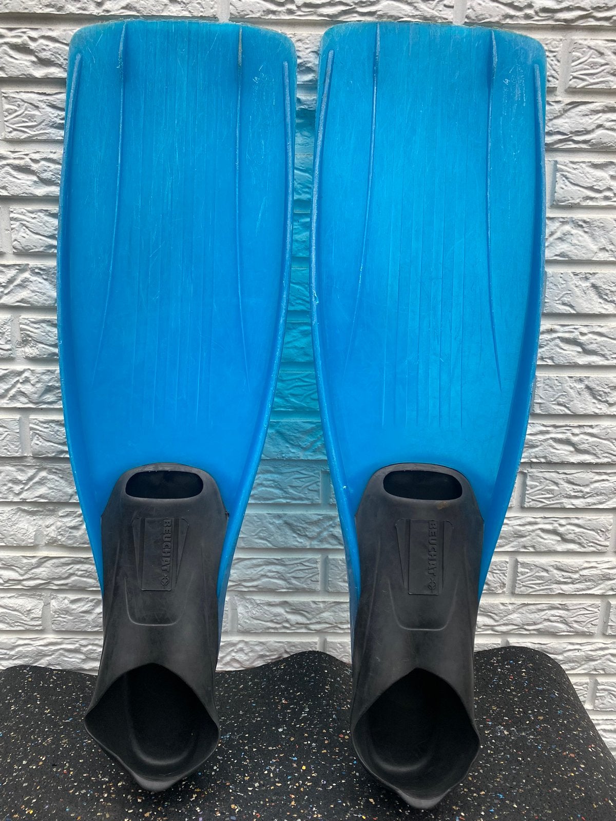 Binnenvinnen Beuchat 44/45, Watersport en Boten, Duiken, Ophalen of Verzenden, Zo goed als nieuw, Zwem- of Duikvliezen