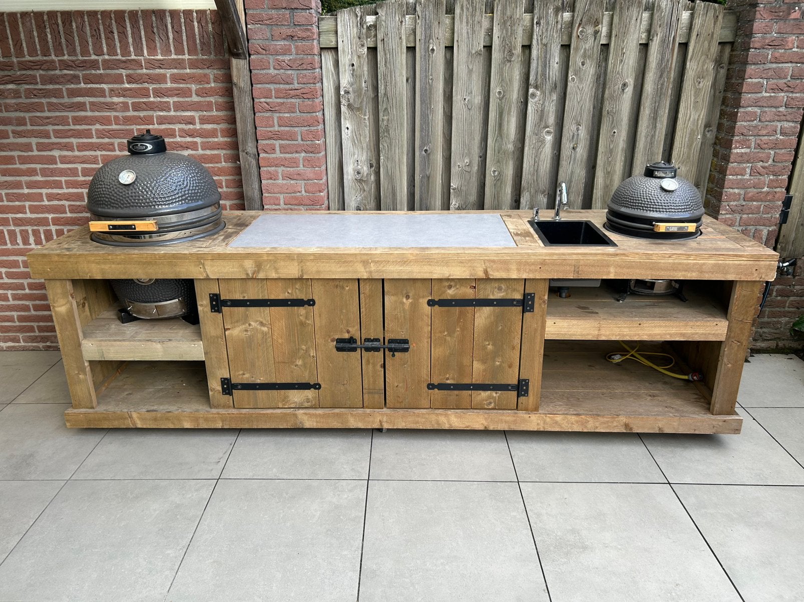 Buitenkeuken op wielen met 2 kamado’s, Ophalen, Gebruikt, Houtskool, Inbouw