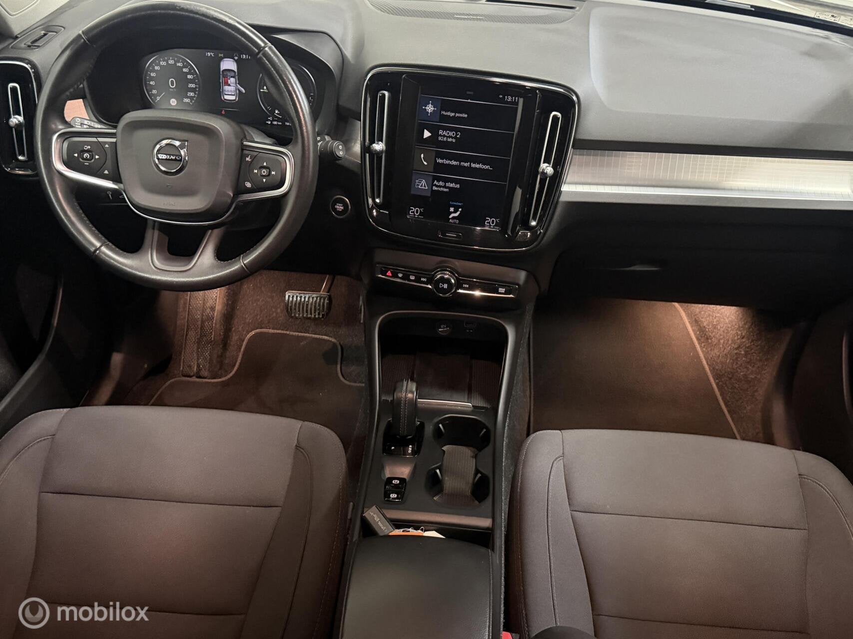 Volvo XC40 1.5 T5 Twin Engine Momentum Pro, Gebruikt, Euro 6, Zwart, 59 km/l