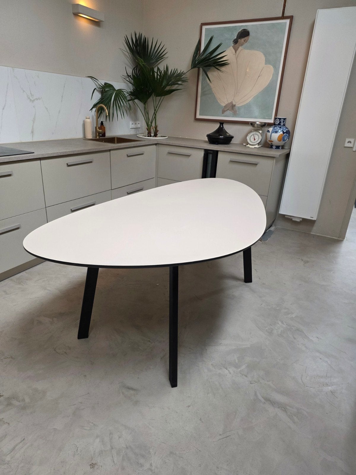 Eettafel beige, Kiezelvorm - 200x100 cm, Ophalen, Kunststof, 100 tot 150 cm, 200 cm of meer