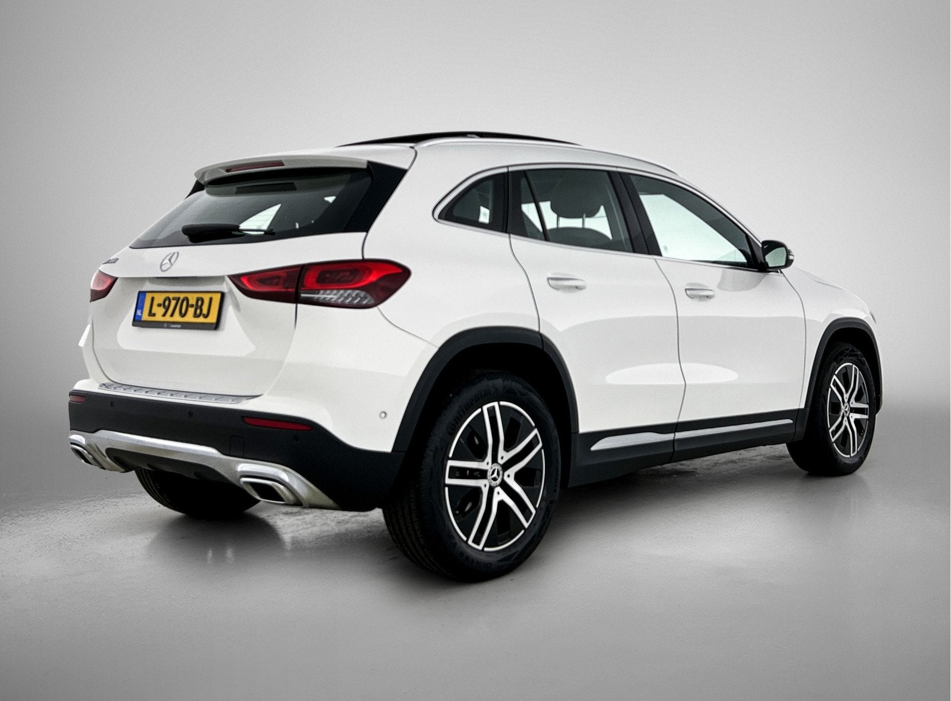 Mercedes-Benz GLA 180 Business Solution Luxury | Panoramadak, 12 maanden, Gebruikt, 4 cilinders, Leder en Stof