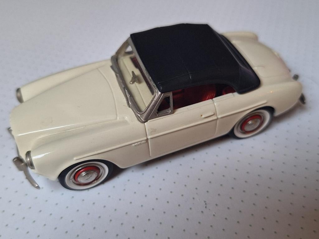 Volvo p1900 robeddie 1/43, Hobby en Vrije tijd, Modelauto's | 1:43, Ophalen of Verzenden, Zo goed als nieuw, Auto, Overige merken