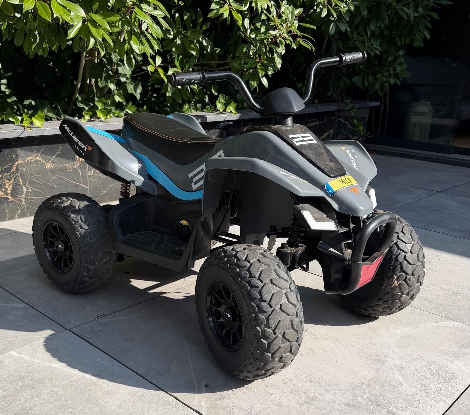 McLaren Racing Elektrische Peuter Quad met Afstandsbediening, Gebruikt