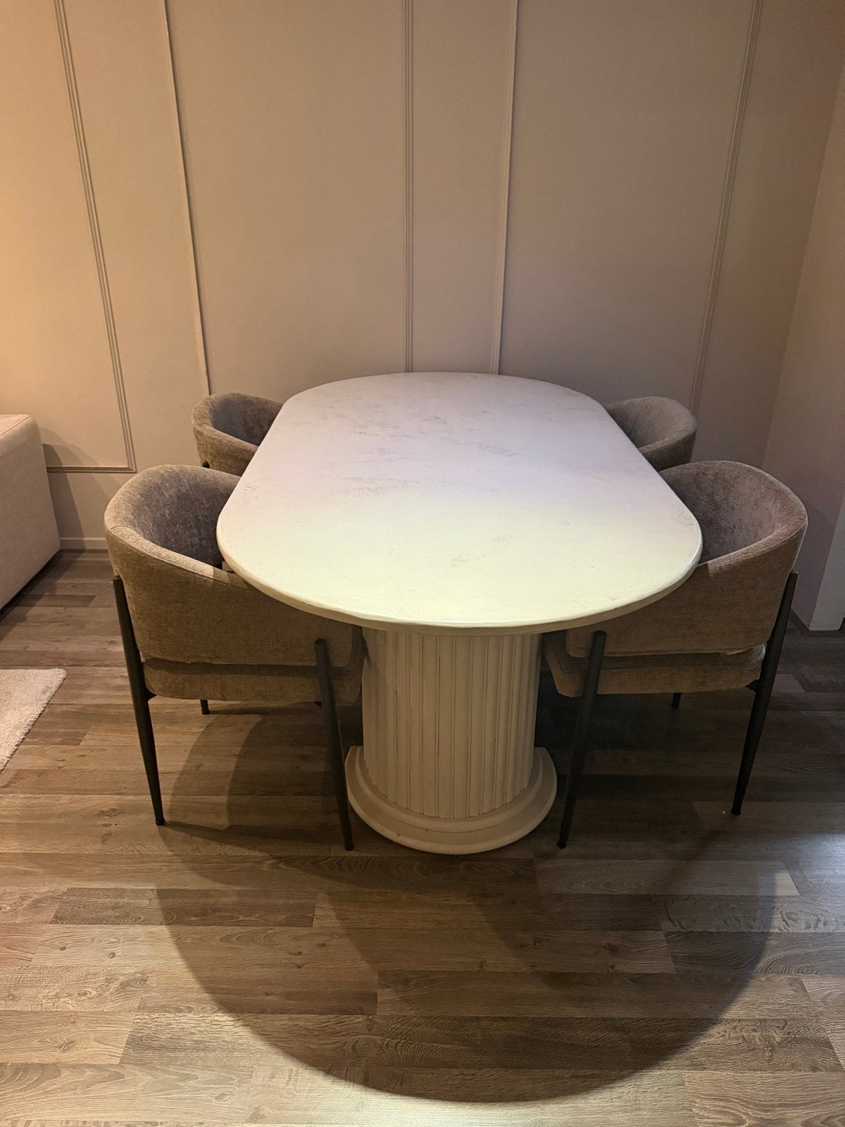 Japandi ovale eettafel met beton ciré blad, Huis en Inrichting, Ophalen, Gebruikt, 100 tot 150 cm, 150 tot 200 cm