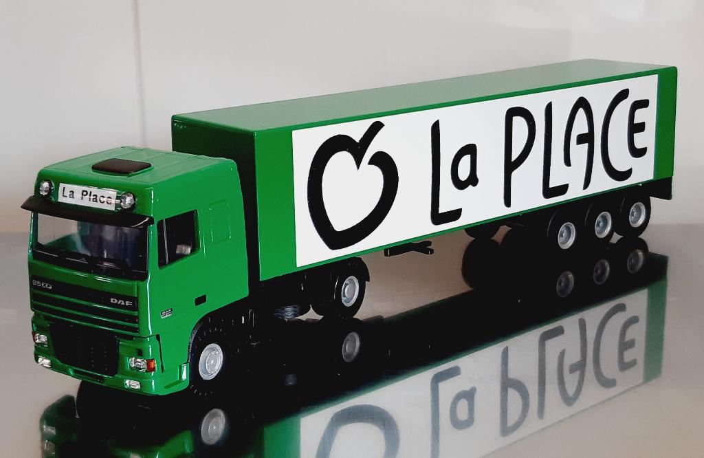 Lion Car DAF La Place Restauranten, Hobby en Vrije tijd, Modelauto's | 1:50, Nieuw, Bus of Vrachtwagen, Lion Toys, Ophalen of Verzenden