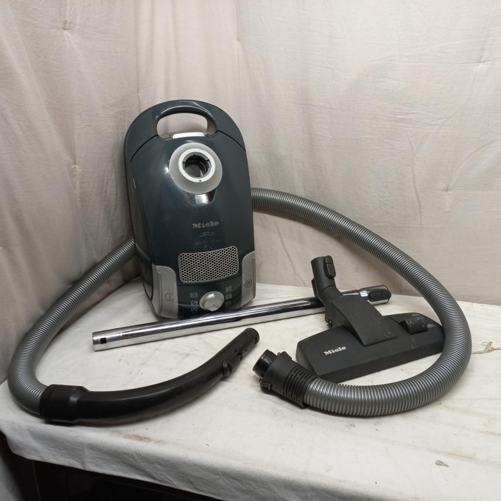 Miele stofzuiger  S4211 2000 watt (ook reparatie), Stofzak, Gebruikt, Ophalen of Verzenden, 1600 tot 2000 watt