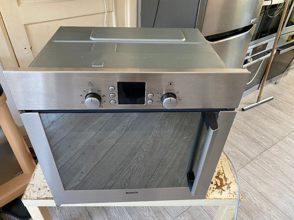 BOSCH inbouw oven .......... in heel goede staat ,, Witgoed en Apparatuur, Ophalen, Zo goed als nieuw, Minder dan 45 cm