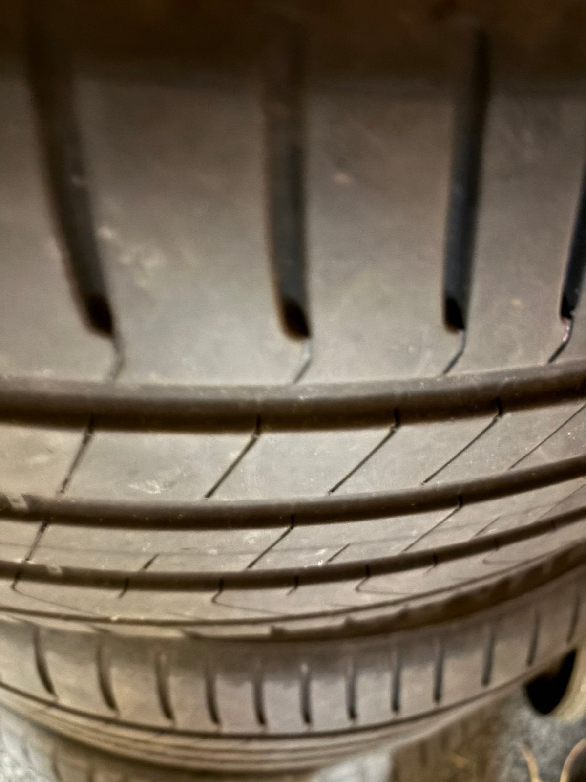 3 zomerbanden pirelli 1x235/45R21+2x255/40R21, Ophalen, Zo goed als nieuw