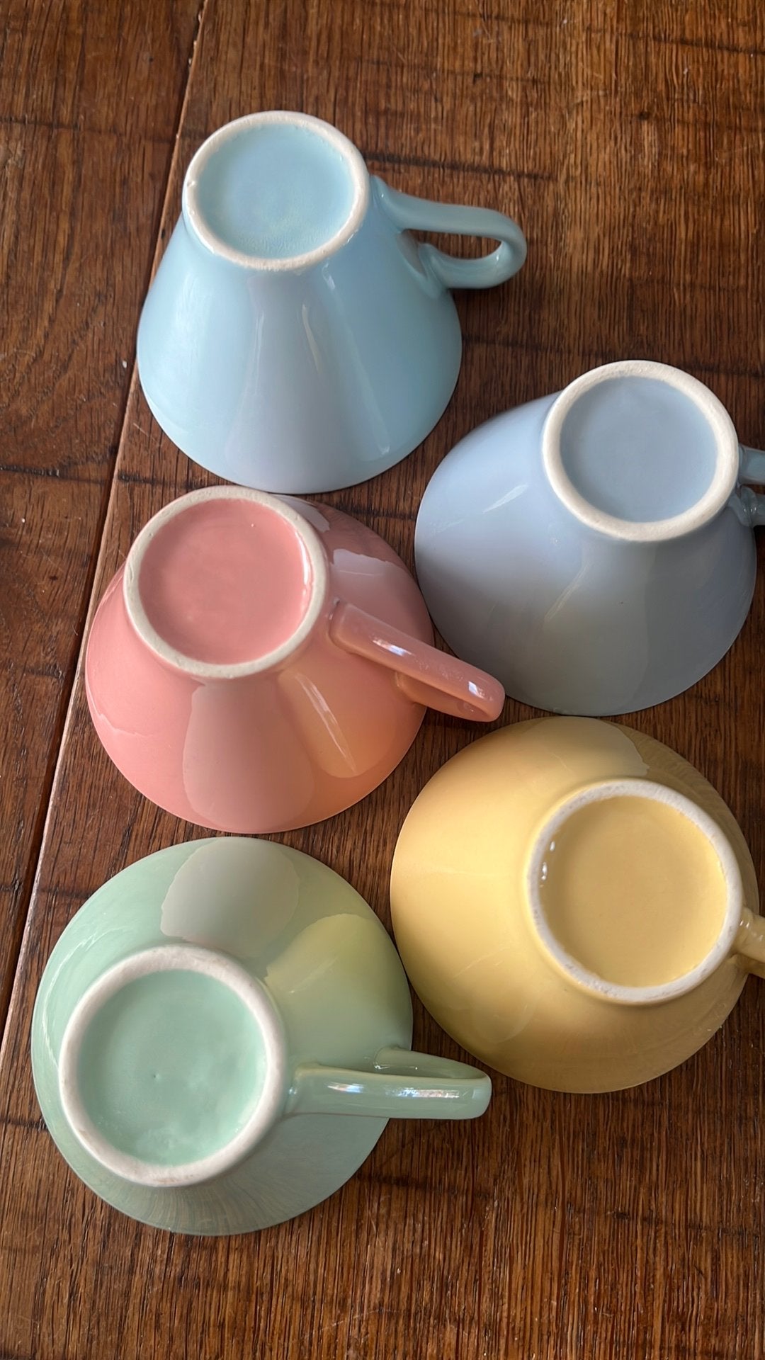 Pastel servies elegante kopjes 5 stuks Boch? Regout?, Gebruikt, Keramiek, Vintage, Ophalen of Verzenden