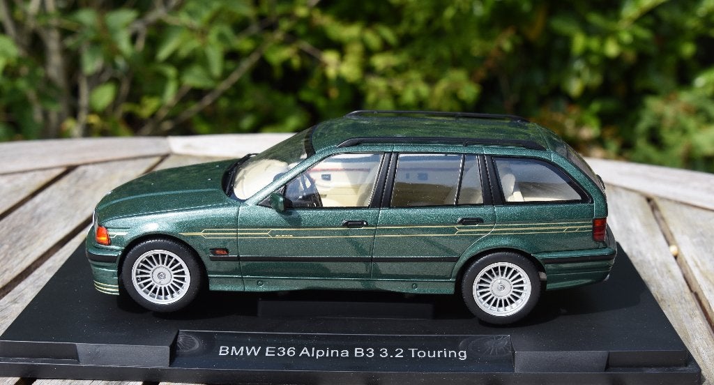 SALE! BMW Alpina E36 B3 3.2 Touring - 1/18 MCG incl. boek, Overige merken, Info@modelcarworld.com, Auto, Böttgerstr. 14 65439 Flörsheim GERMANY