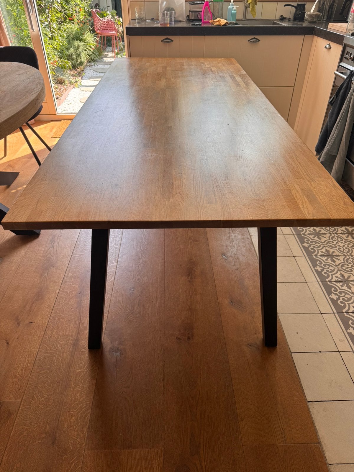 Ruime houten eettafel 240x90 met wtalen poten, Huis en Inrichting, Tafels | Eettafels, Ophalen, Gebruikt, Eikenhout, 200 cm of meer