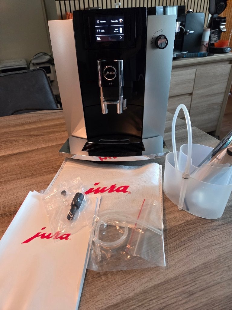 Jura E6 (EA) Platin (2019) | In extreem mooie staat!, Witgoed en Apparatuur, Koffiezetapparaten, Jura, 10 kopjes of meer, Koffiemachine