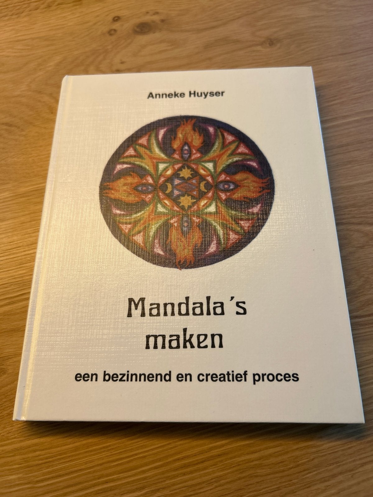 Mandala's Maken: Een Bezinning en Creatief Proces, Ophalen of Verzenden, Zo goed als nieuw, Tekenen en Schilderen