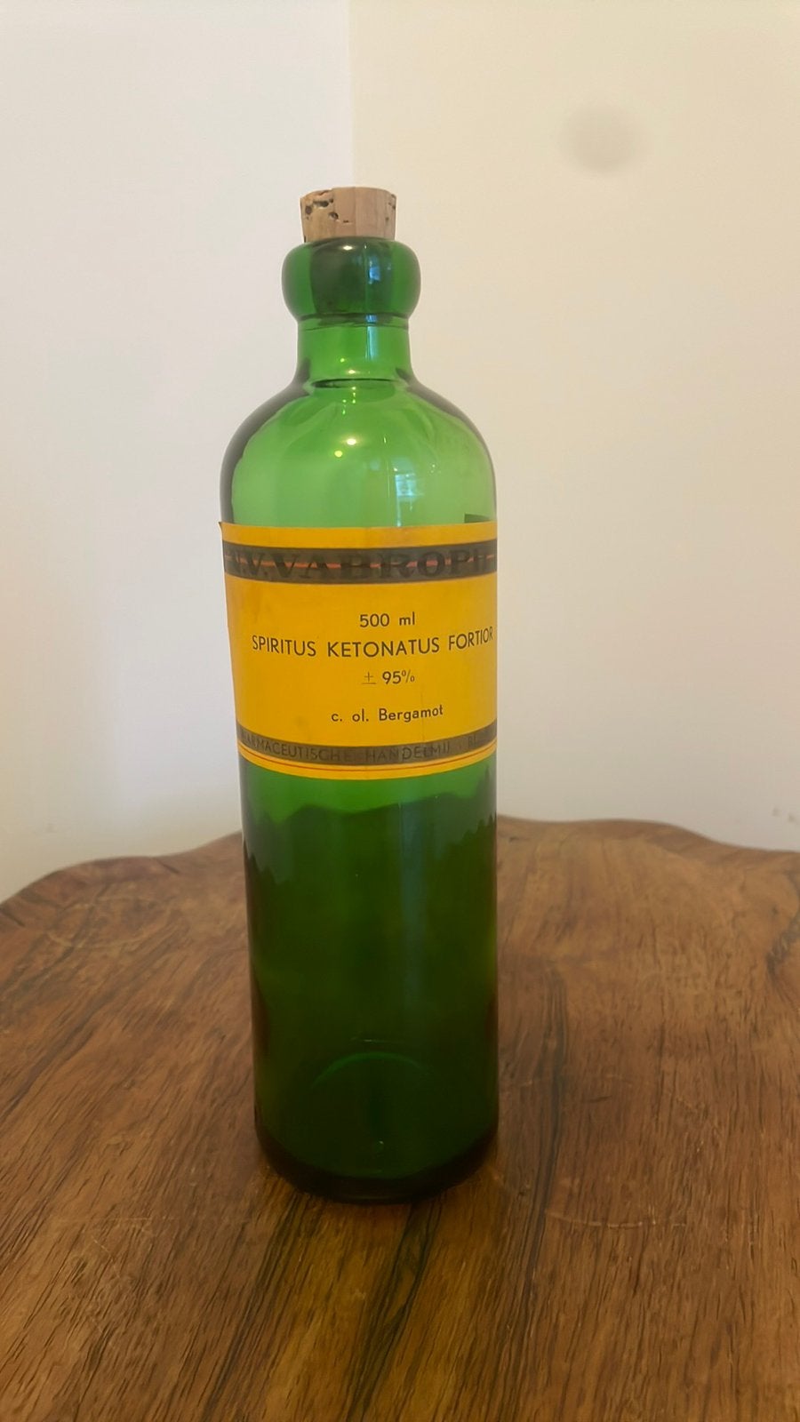 Oude fles met etiket, Ophalen of Verzenden