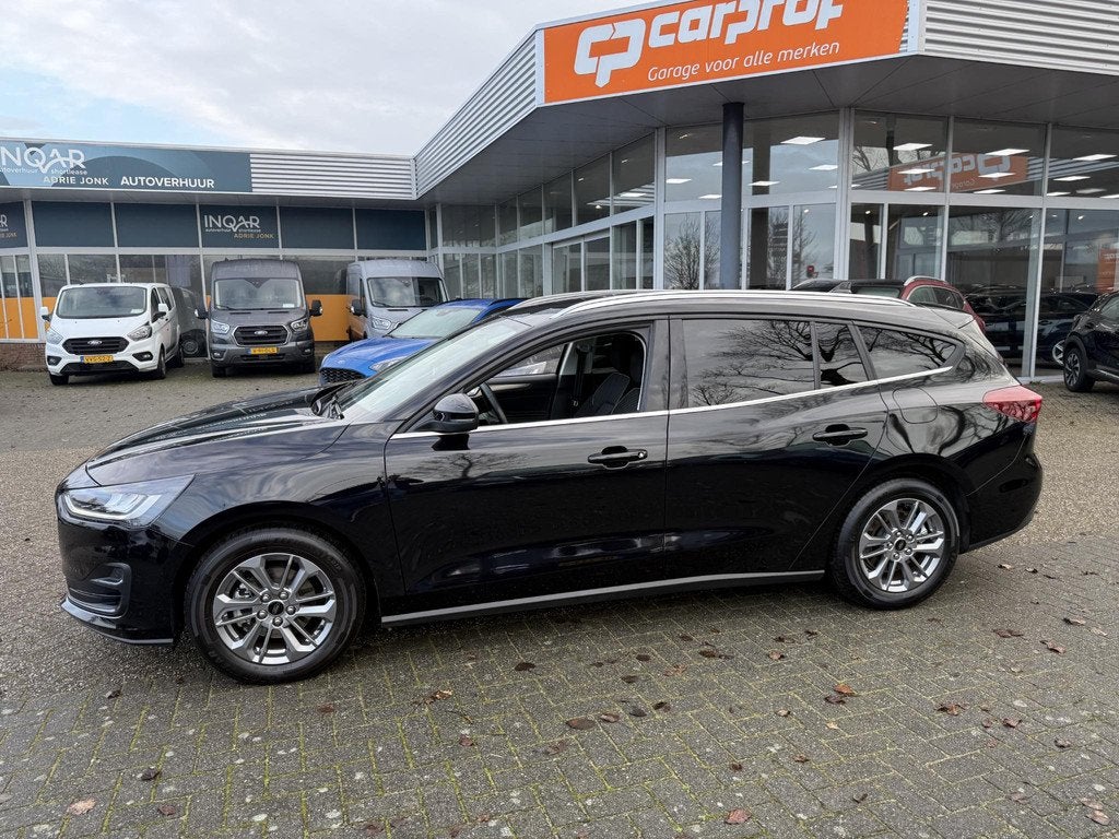 Ford Focus 1.0 EcoBoost Hybrid 125 pk Titanium SYNC 4 Naviga, Gebruikt, Zwart, Origineel Nederlands, Handgeschakeld