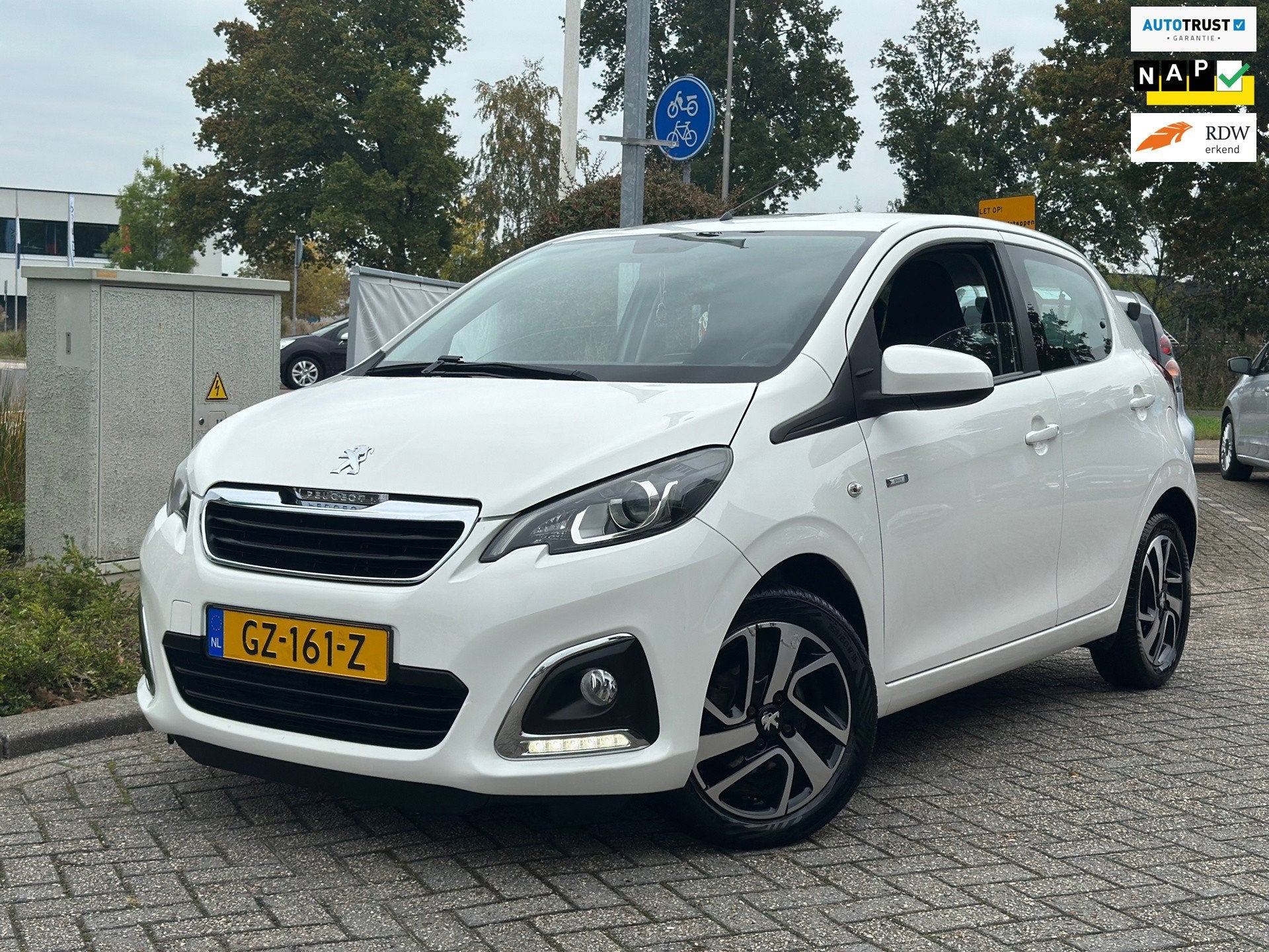 Peugeot 108 1.0 e-VTi Envy Airco, 5drs, Led NL auto, Auto's, Gebruikt, Euro 6, 4 stoelen, Wit