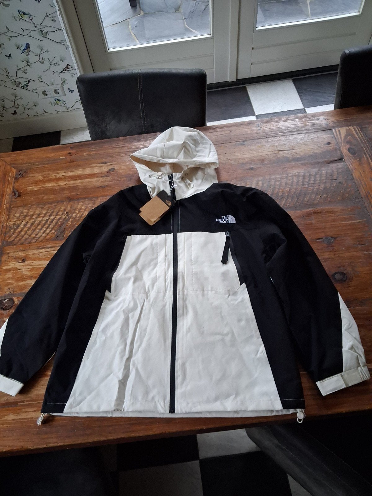 The North Face jas maat L- Zwart/Wit - Nieuw met kaartjes, Maat 52/54 (L), Zwart, Nieuw, Ophalen of Verzenden