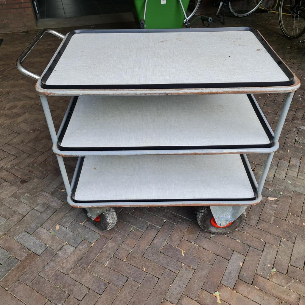 Stevige wagen/kar met luchtbanden - 92x62x94cm, Doe-het-zelf en Verbouw, Transportwagens, Ophalen of Verzenden, Zo goed als nieuw