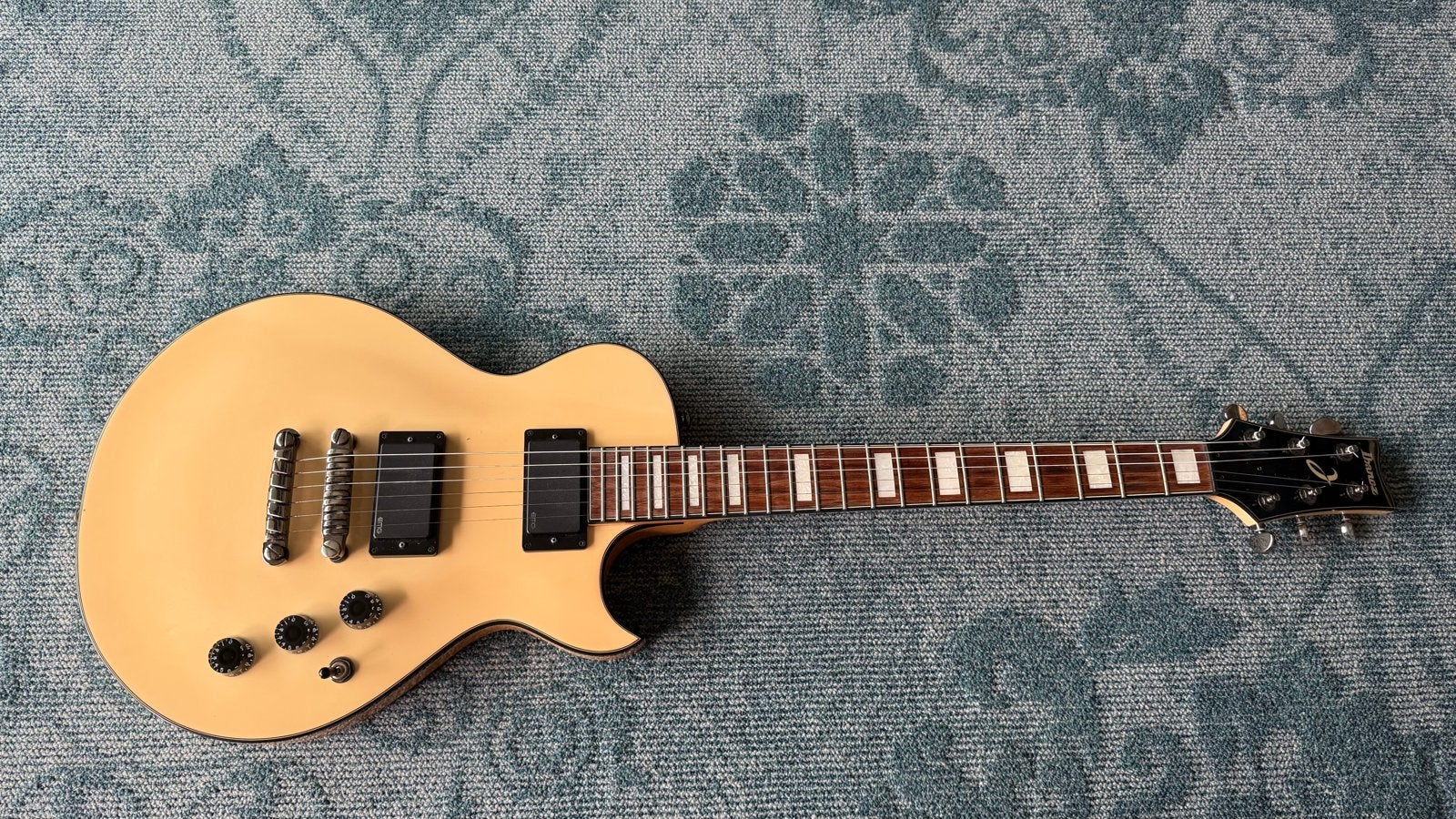 Ibanez ART500E Elektrische Gitaar - Creme/wit, Ophalen, Gebruikt, Solid body, Ibanez