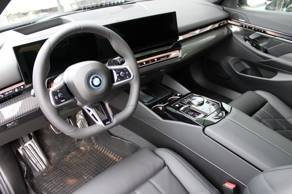 BMW 5 Serie Touring 530e M Sport Automaat / Panoramadak / Tr, Automaat, 1998 cc, Achterwielaandrijving, Zwart