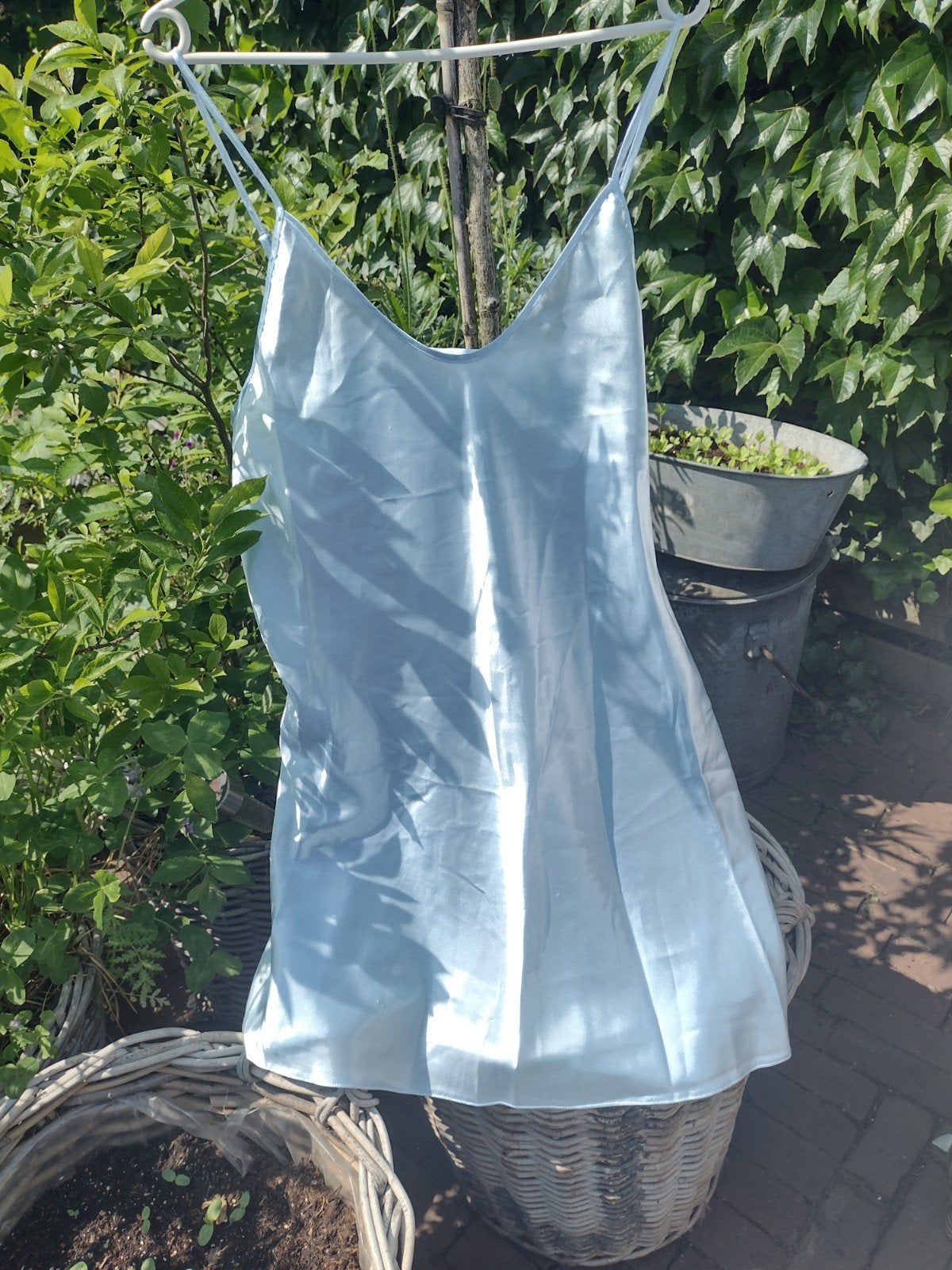Zijden onderjurk lichtblauw maat 38/40, Ophalen of Verzenden, Blauw, Nachtkleding