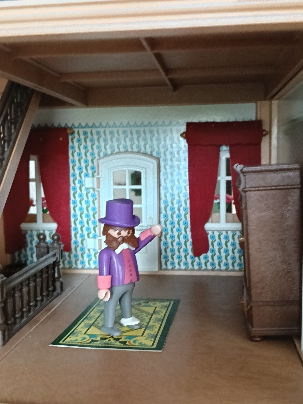 Foto 3 van Victoriaans poppenhuis playmobil met extra meubels