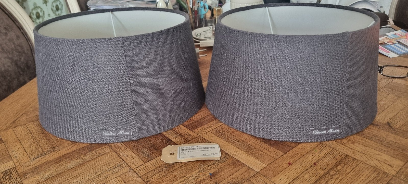 2x Riviera Maison grijze linnen lampenkappen 25x30 15 euro p, Tafellamp, Rond, Nieuw, Ophalen of Verzenden