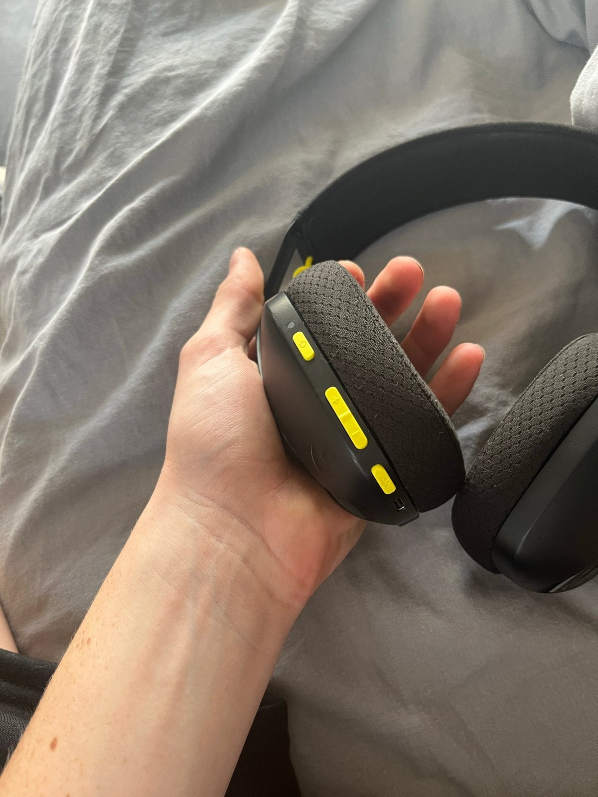 Logitech G435 Lightspeed Draadloze Gaming Headset Zwart/Geel, Verzenden, Zo goed als nieuw, Overige merken, Draadloos