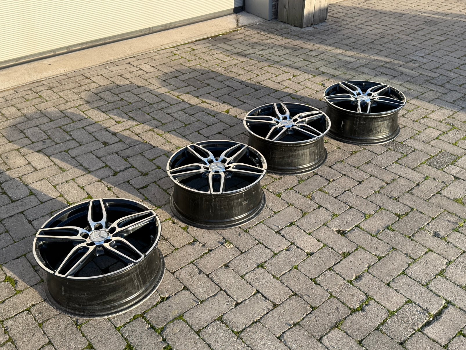 Set 18 inch  Mercedes-Benz AMG Velgen met TPMS (Schade), Ophalen