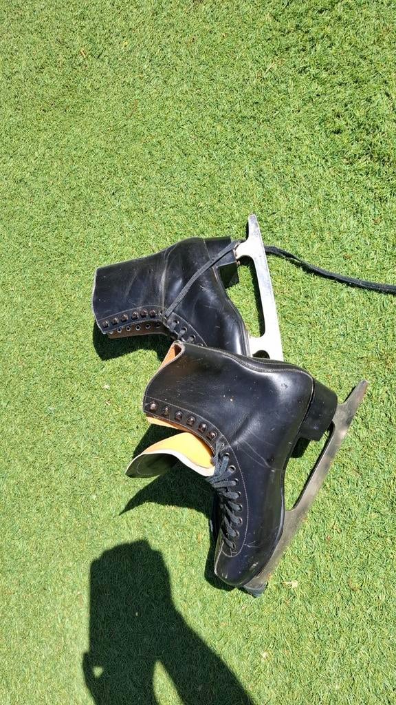 Zwarte schaatsen maat 43, Sport en Fitness, Schaatsen, Ophalen of Verzenden, Gebruikt, Kunstschaatsen, Overige merken