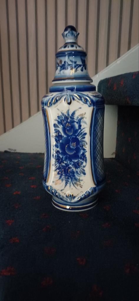 Prachtige Delfts Blauw-stijl vaas met gouden accenten, Ophalen