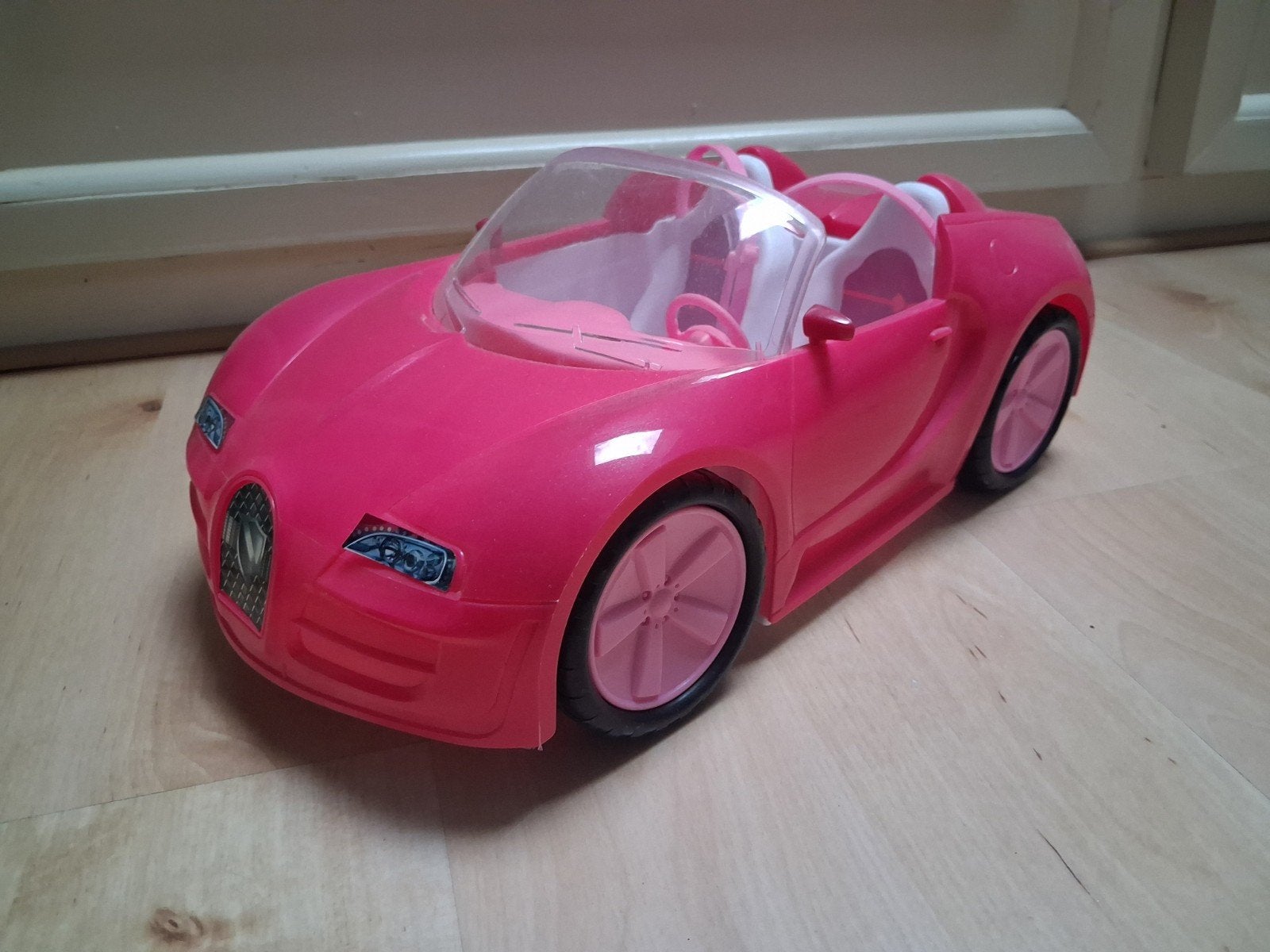 auto waar barbie pop in kan, Ophalen of Verzenden, Zo goed als nieuw, Barbie